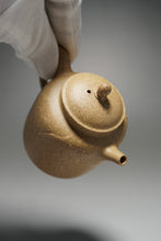 Load image into Gallery viewer, Lipini Upright Lotus Flower Yixing Teapot 梨皮段泥高莲华 140ml
