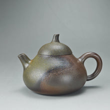 Load image into Gallery viewer, Wood Fired Melon Dicaoqing Yixing Teapot 柴烧紫泥瓢瓜 140ml
