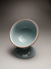 Load image into Gallery viewer, Azure Ruyao Fuyuan Gaiwan 汝窑天青福圆盖碗
