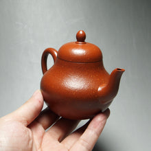 Load image into Gallery viewer, Fully Handmade Red Jiangponi Siting Yixing Teapot 全手工红降坡泥思亭 140ml
