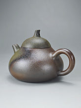 Load image into Gallery viewer, Wood Fired Melon Dicaoqing Yixing Teapot 柴烧紫泥瓢瓜 140ml
