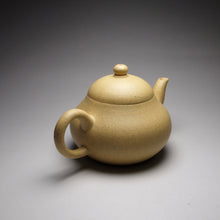 Load image into Gallery viewer, PRE-ORDER: Benshan Lüni Pear Yixing Teapot with Pure Silver Accents 本山绿泥包银梨形壶 140ml
