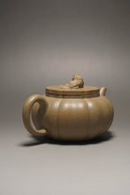 Load image into Gallery viewer, Fully Handmade Jiangpo-Qingni Jingwen Lion Head Yixing Teapot by Feng Tao 全手工冯涛降坡青泥筋纹狮球 140ml
