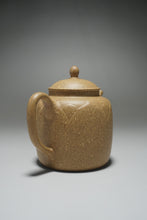 Load image into Gallery viewer, Lipini Upright Lotus Flower Yixing Teapot 梨皮段泥高莲华 140ml
