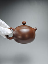 Load image into Gallery viewer, 145ml Xishi Nixing Teapot by Li Wenxin 李文新泥兴西施
