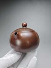 Load image into Gallery viewer, 145ml Xishi Nixing Teapot by Li Wenxin 李文新泥兴西施
