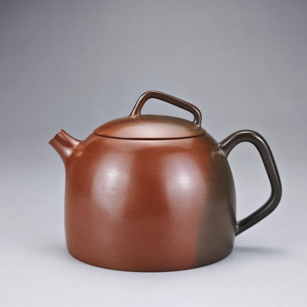 145ml Nixing 'Little Kettle' Teapot with Yaobian by Li Wenxin 李文新阴阳秦权