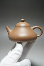 Load image into Gallery viewer, Lao Duanni Hulupiao yixing Teapot 老段泥葫芦瓢 150ml
