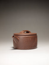 Load image into Gallery viewer, Fully Handmade Lao Duanni Hanwa Yixing Teapot with Fish Carving by Wang Kaili 全手工王凯丽制老段泥鱼乐汉瓦 150ml
