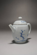 Load image into Gallery viewer, Qinghua Bird and Fish Jingdezhen Porcelain Tall Teapot 青花手绘高士壶 150ml
