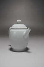 Load image into Gallery viewer, Qinghua Bird and Fish Jingdezhen Porcelain Tall Teapot 青花手绘高士壶 150ml
