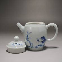 Load image into Gallery viewer, Qinghua Bird and Fish Jingdezhen Porcelain Tall Teapot 青花手绘高士壶 150ml
