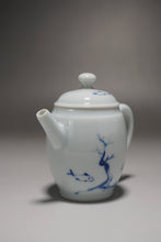 Load image into Gallery viewer, Qinghua Bird and Fish Jingdezhen Porcelain Tall Teapot 青花手绘高士壶 150ml
