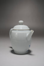 Load image into Gallery viewer, Qinghua Bird and Fish Jingdezhen Porcelain Tall Teapot 青花手绘高士壶 150ml
