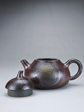 Load image into Gallery viewer, Wood Fired Lao Zini Mellon Yixing Teapot 柴烧老紫泥匏瓜 150ml
