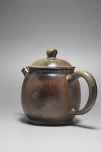 Load image into Gallery viewer, Wood Fired Julunzhu Nixing Teapot by Li Wenxin 李文新柴烧巨轮珠 150ml
