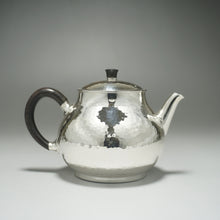 Load image into Gallery viewer, 999 Pure Silver Handmade Elegant Teapot no.2 全手工纯银999壶 150ml
