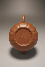 Load image into Gallery viewer, Fully Handmade Jiangpo-Hongni Jingwen Lion Head Yixing Teapot by Feng Tao 全手工冯涛降坡红泥筋纹狮球 150ml

