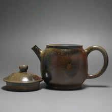 Load image into Gallery viewer, Wood Fired Julunzhu Nixing Teapot by Li Wenxin 李文新柴烧巨轮珠 150ml
