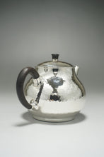Load image into Gallery viewer, 999 Pure Silver Handmade Elegant Teapot no.2 全手工纯银999壶 150ml
