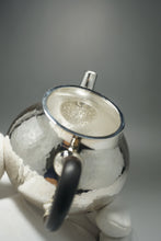 Load image into Gallery viewer, 999 Pure Silver Handmade Elegant Teapot 全手工纯银999壶 150ml

