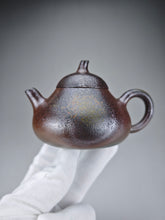 Load image into Gallery viewer, Wood Fired Lao Zini Mellon Yixing Teapot 柴烧老紫泥匏瓜 150ml
