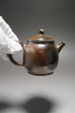 Load image into Gallery viewer, Wood Fired Julunzhu Nixing Teapot by Li Wenxin 李文新柴烧巨轮珠 150ml
