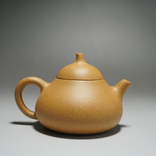 Load image into Gallery viewer, Huangjin Duan Melon Yixing Teapot 黄金段匏瓜 150ml
