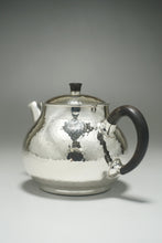 Load image into Gallery viewer, 999 Pure Silver Handmade Elegant Teapot no.2 全手工纯银999壶 150ml
