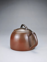 Load image into Gallery viewer, 150ml Nixing &#39;Little Kettle&#39; Teapot with Yaobian by Li Wenxin 李文新阴阳秦权
