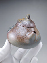 Load image into Gallery viewer, Wood Fired Lao Zini Mellon Yixing Teapot with Ash Glaze Tear 柴烧老紫泥匏瓜 150ml
