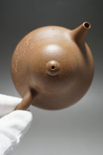 Load image into Gallery viewer, Lao Duanni Hulupiao yixing Teapot with Carvings 老段泥匏瓜带刻绘 150ml
