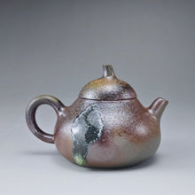 Load image into Gallery viewer, Wood Fired Lao Zini Mellon Yixing Teapot with Ash Glaze Tear 柴烧老紫泥匏瓜 150ml
