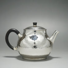 Load image into Gallery viewer, 999 Pure Silver Handmade Elegant Teapot no.2 全手工纯银999壶 150ml
