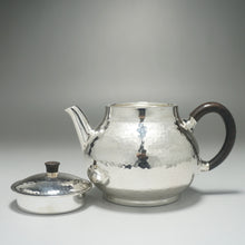 Load image into Gallery viewer, 999 Pure Silver Handmade Elegant Teapot 全手工纯银999壶 150ml
