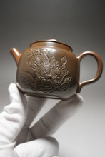 Load image into Gallery viewer, Nixing Teapot with Carving of Fish by Li Wenxin 坭兴李文新花鱼刻绘 150ml
