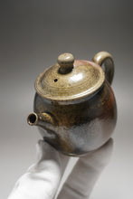 Load image into Gallery viewer, Wood Fired Julunzhu Nixing Teapot by Li Wenxin 李文新柴烧巨轮珠 150ml
