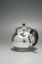 Load image into Gallery viewer, 999 Pure Silver Handmade Elegant Teapot no.2 全手工纯银999壶 150ml
