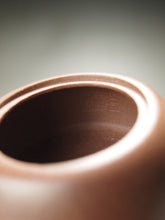 Load image into Gallery viewer, Fully Handmade Lao Duanni Hanwa Yixing Teapot with Fish Carving by Wang Kaili 全手工王凯丽制老段泥鱼乐汉瓦 150ml
