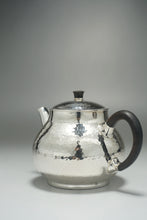 Load image into Gallery viewer, 999 Pure Silver Handmade Elegant Teapot 全手工纯银999壶 150ml
