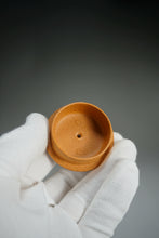 Load image into Gallery viewer, Fully Handmade Huangjinduan Ziye Shipiao Teapot by Feng Tao 全手工黄金段子冶石瓢冯涛制 150ml
