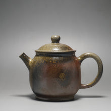 Load image into Gallery viewer, Wood Fired Julunzhu Nixing Teapot by Li Wenxin 李文新柴烧巨轮珠 150ml
