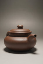 Load image into Gallery viewer, Handpicked TianQingNi Fanggu Yixing Teapot 天青泥仿古壶 150ml
