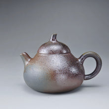 Load image into Gallery viewer, Wood Fired Lao Zini Mellon Yixing Teapot with Ash Glaze Tear 柴烧老紫泥匏瓜 150ml
