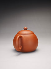 Load image into Gallery viewer, Zhuni Xishi Yixing Teapot 朱泥西施 150ml
