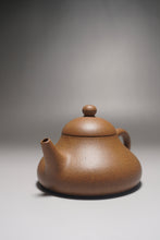 Load image into Gallery viewer, Yellow Jiangponi Hulupiao yixing Teapot 降坡黄泥葫芦瓢 150ml
