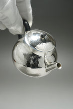 Load image into Gallery viewer, 999 Pure Silver Handmade Elegant Teapot no.2 全手工纯银999壶 150ml
