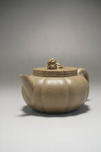 Load image into Gallery viewer, Fully Handmade Jiangpo-Qingni Jingwen Lion Head Yixing Teapot by Feng Tao 全手工冯涛降坡青泥筋纹狮球 150ml
