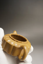 Load image into Gallery viewer, Fully Handmade Huang Duanni Zhoupan by Zhang Jie 全手工张杰黄段泥周盘 150ml
