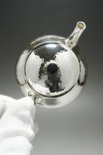 Load image into Gallery viewer, 999 Pure Silver Handmade Elegant Teapot no.2 全手工纯银999壶 150ml

